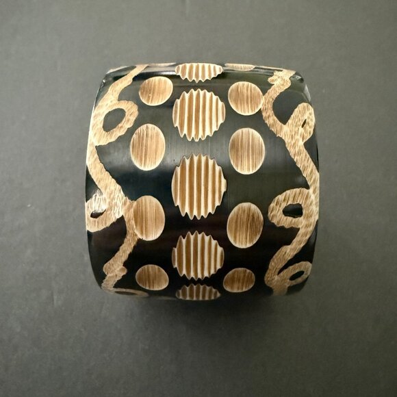 NWT Antika Wide Black Tan Bangle Bracelet Intricate Carved Design Lead Compliant - Picture 4 of 9
